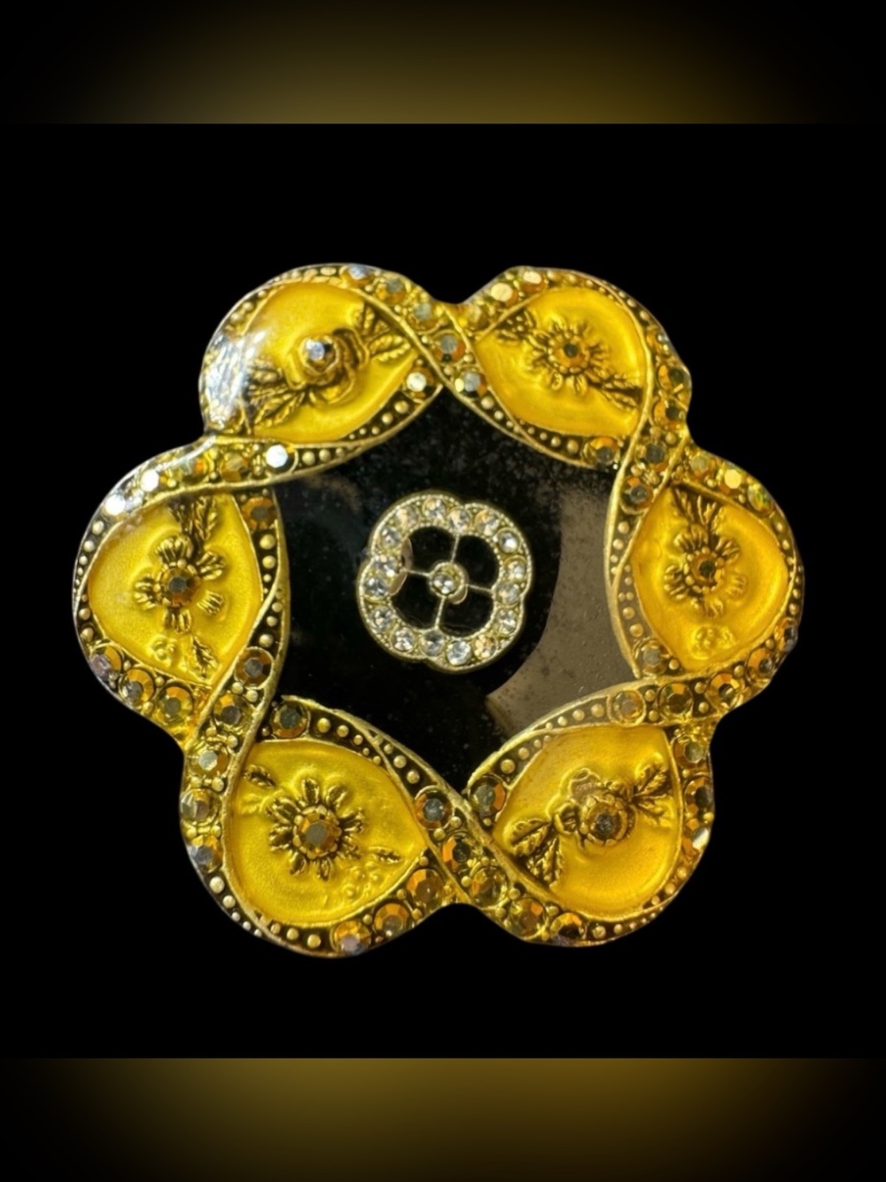 1.5” Brooch Pin Flower Yellow Gold Tone Round With Flowers Vintage Unmarked